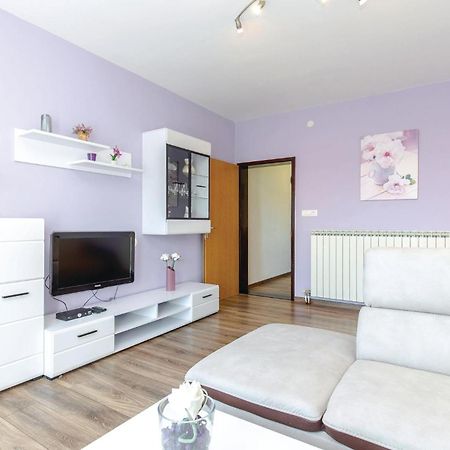 Gorgeous Apartment In Crikvenica With Kitchen Eksteriør bilde