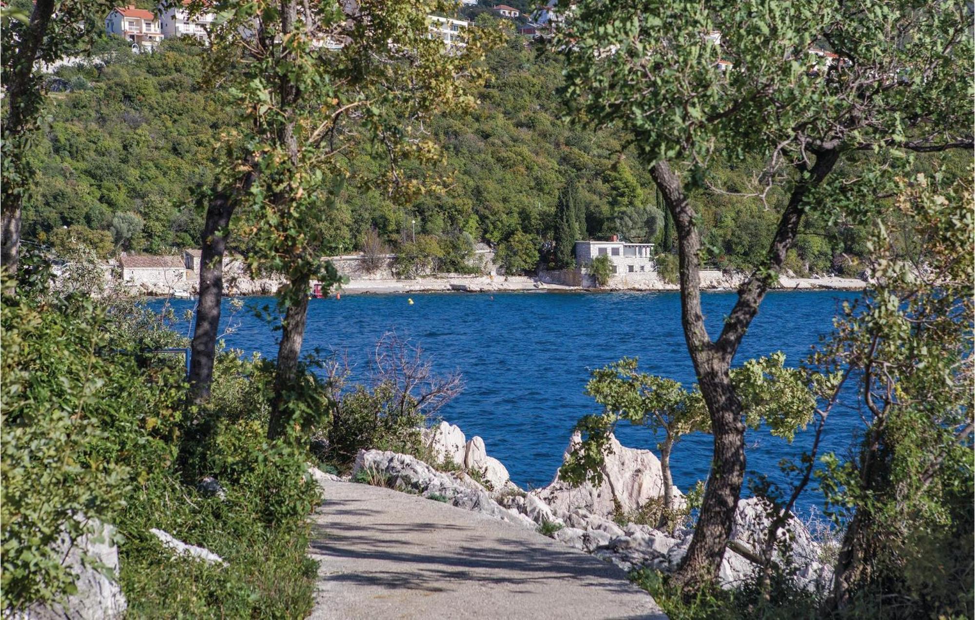 Gorgeous Apartment In Crikvenica With Kitchen Eksteriør bilde