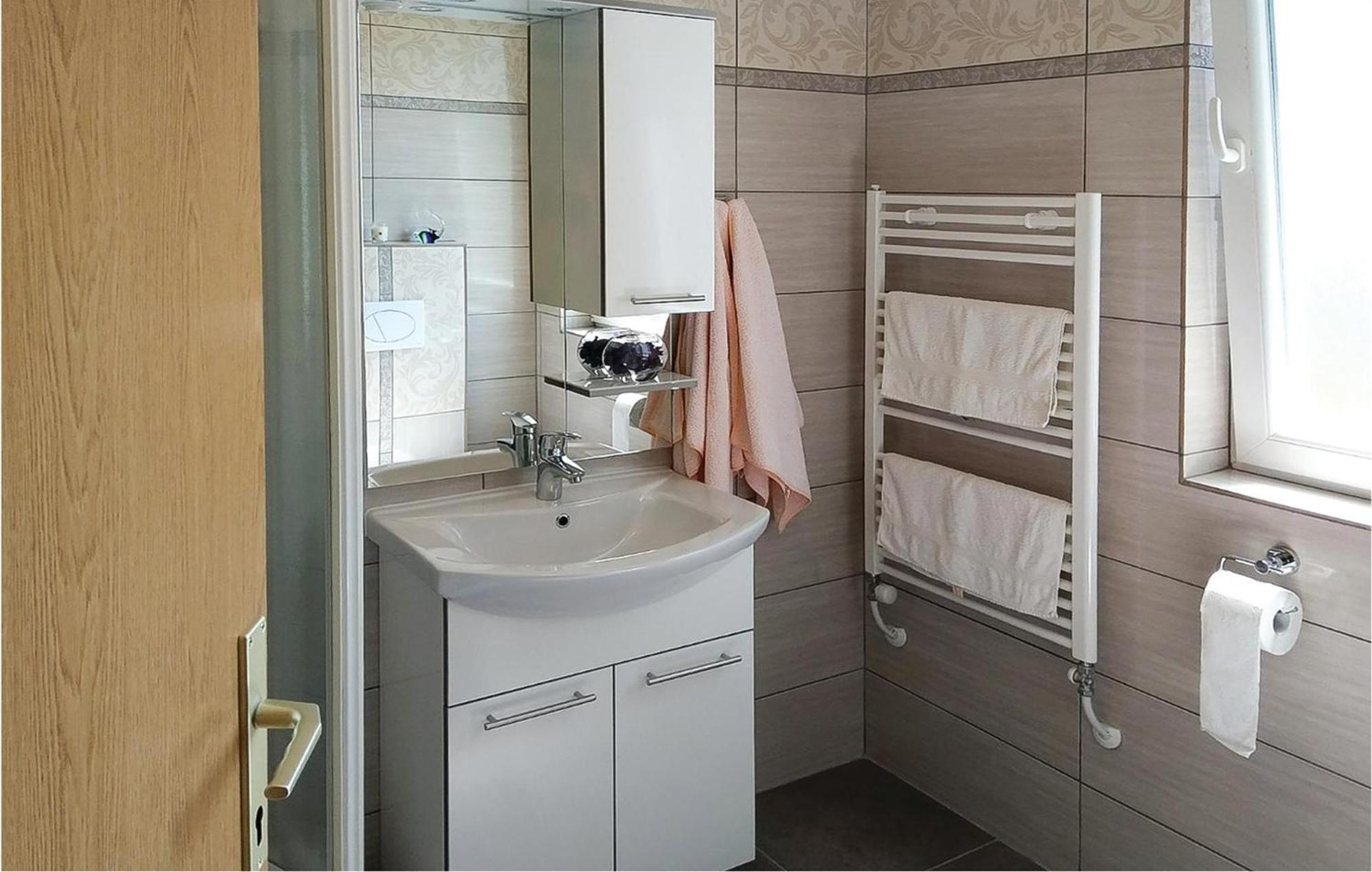 Gorgeous Apartment In Crikvenica With Kitchen Eksteriør bilde
