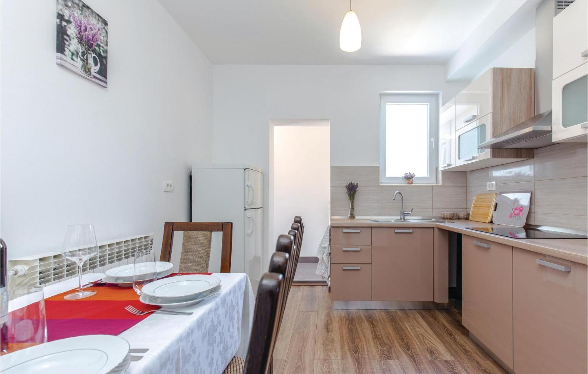 Gorgeous Apartment In Crikvenica With Kitchen Eksteriør bilde