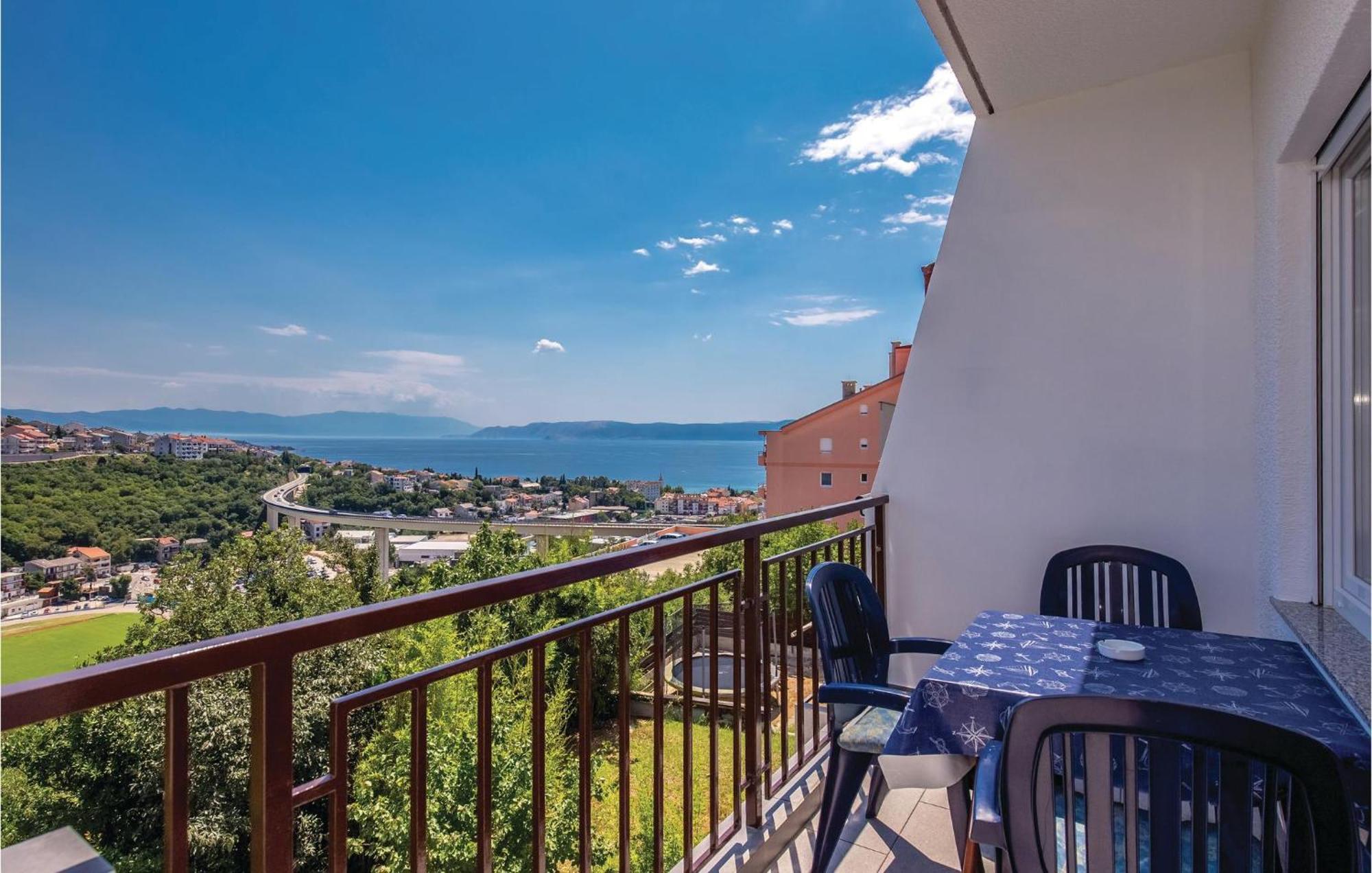 Gorgeous Apartment In Crikvenica With Kitchen Eksteriør bilde
