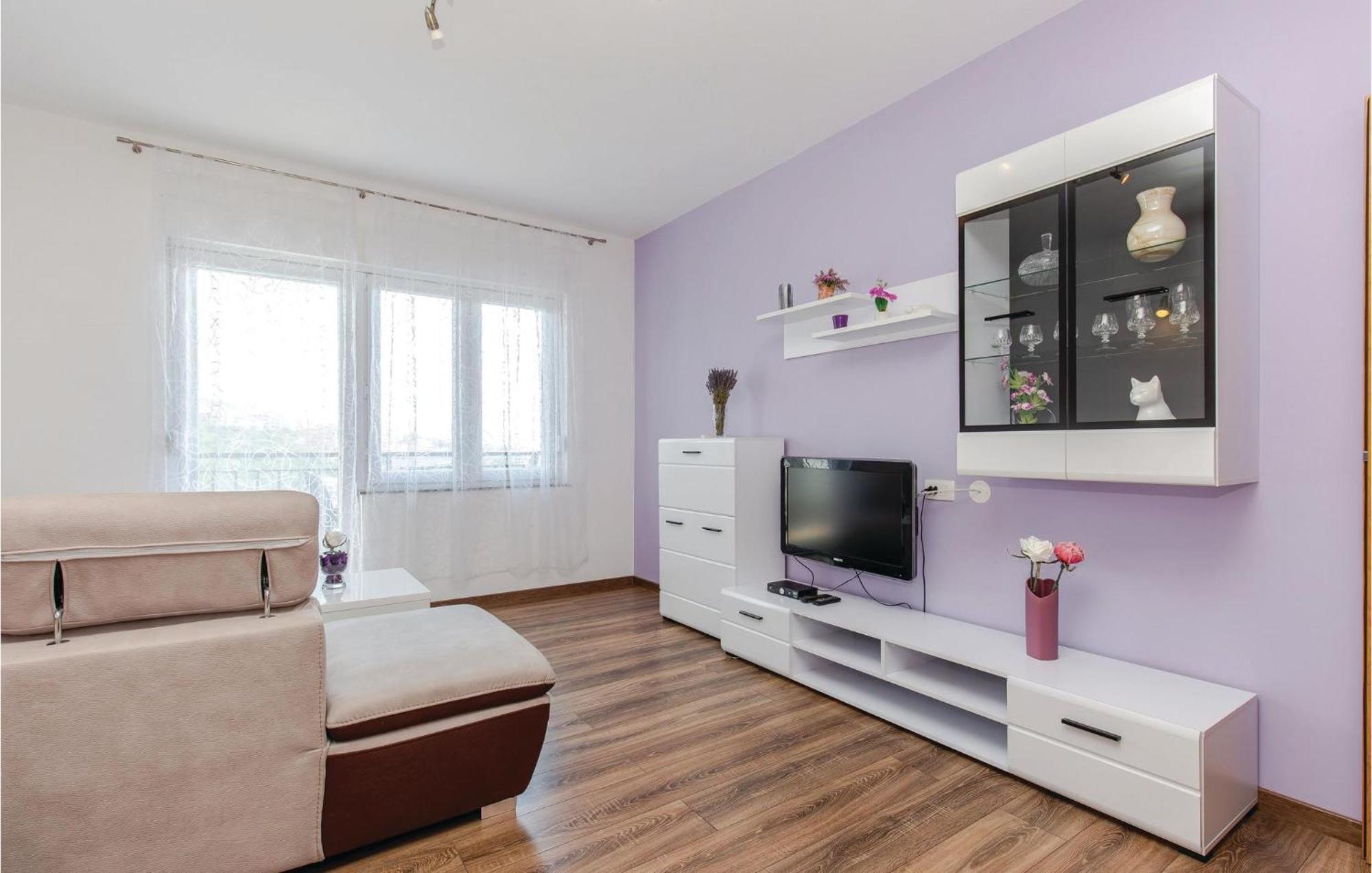 Gorgeous Apartment In Crikvenica With Kitchen Eksteriør bilde