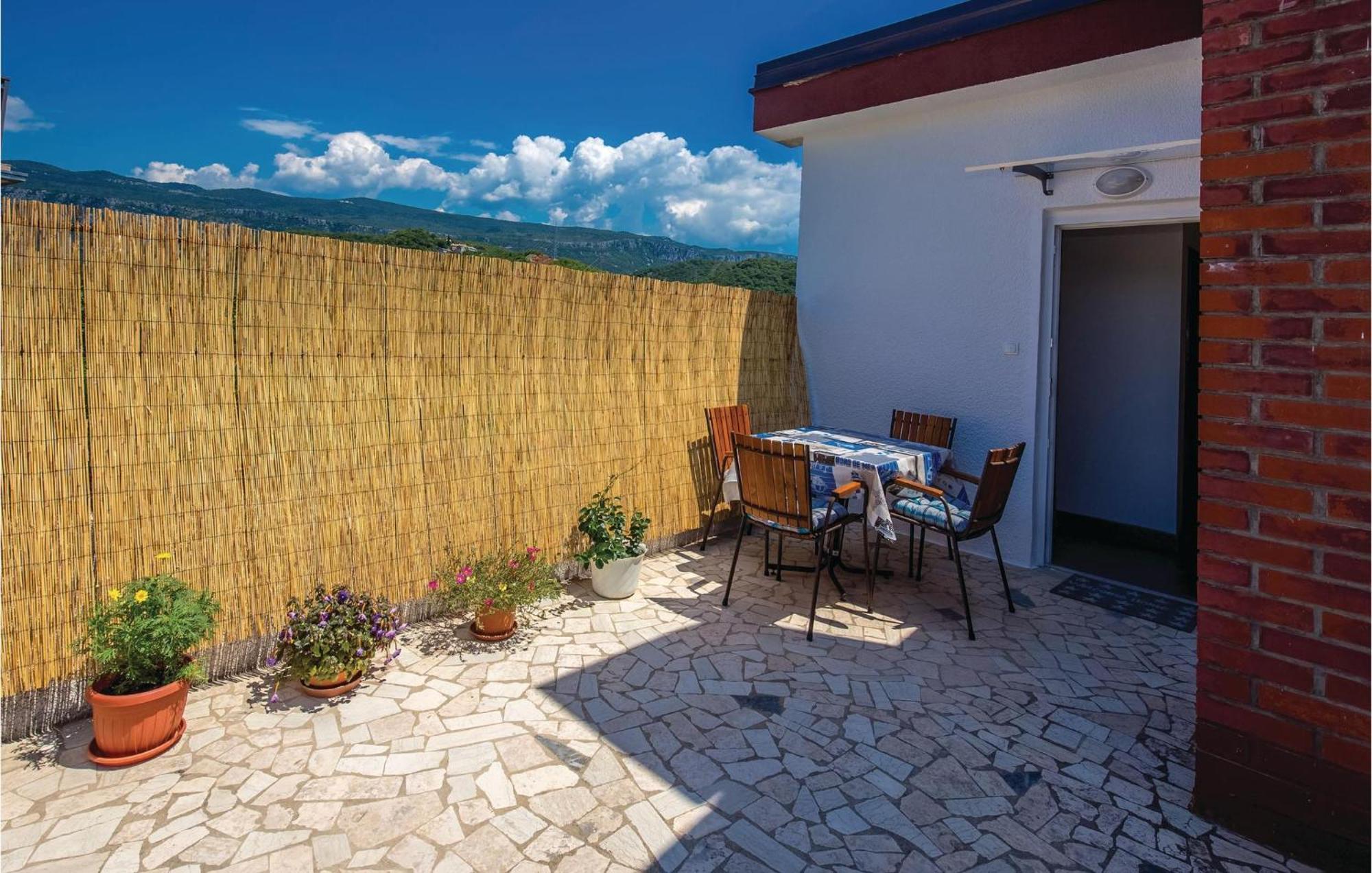 Gorgeous Apartment In Crikvenica With Kitchen Eksteriør bilde
